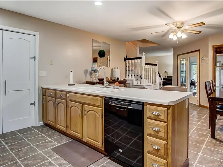 5222 Spencerville Rd — Photo 34