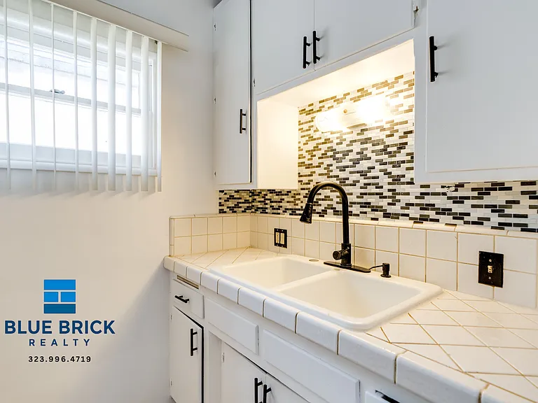 7910 Willis Ave #5 — Photo 16