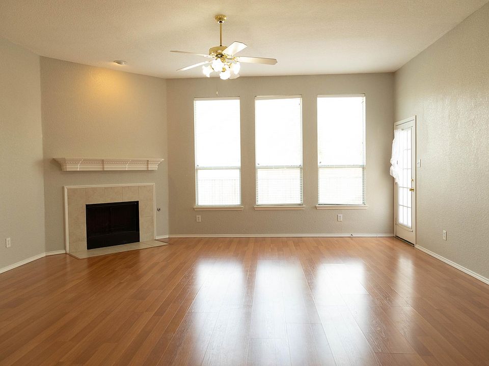 1st image of 4313 Waskom Dr