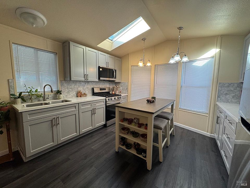1st image of 3 Wayside Drive