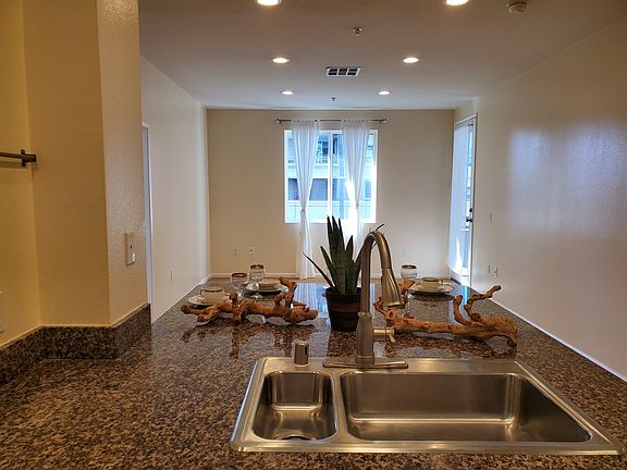 grand island connect kitchen counter and dining room