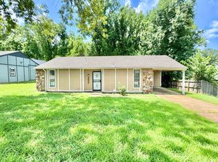 3899 Kerwin Dr, Memphis, TN 38128