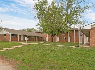 East University Apartments, Springfield, MO 65804