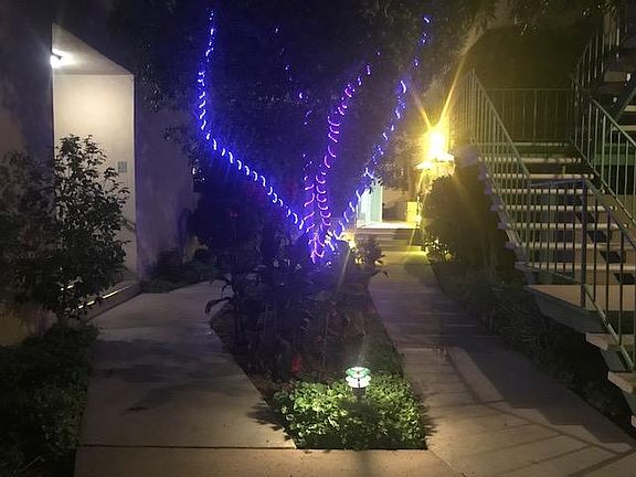 4th image of 17424 Burbank Blvd