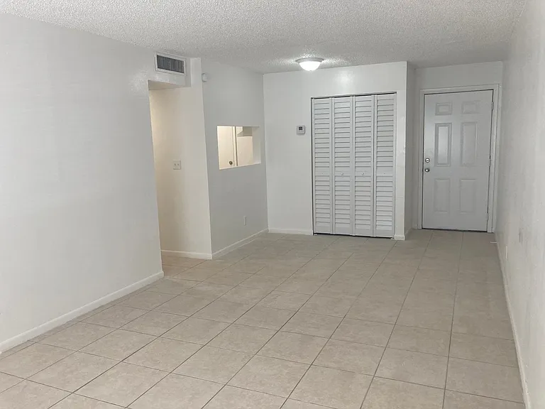 5875 SW 41st St — Photo 5