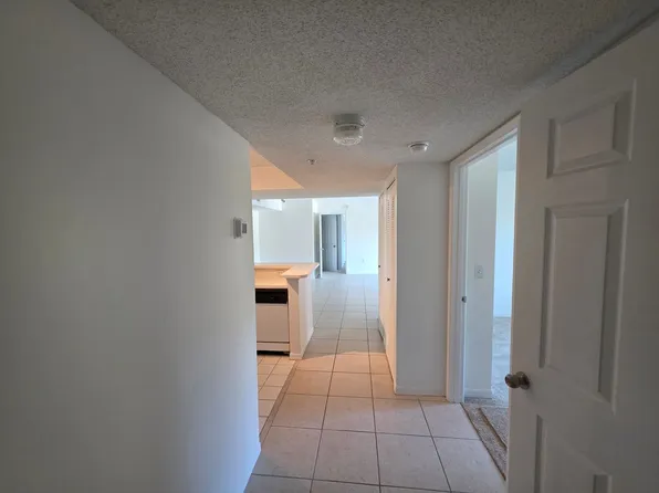 1640 N 42nd Cir APT 209, Vero Beach, FL 32967