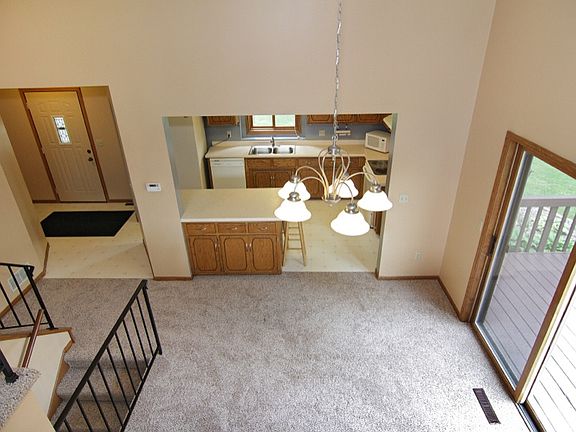 3rd image of 3228 Moray Ave