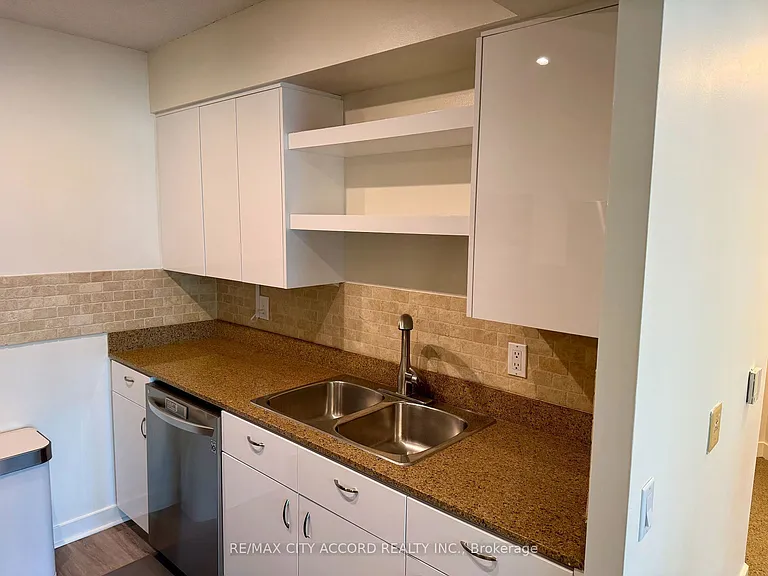 361 Front St W #2102 — Photo 12