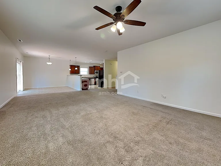 305 Switchback St — Photo 9
