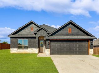 106 Landry Ave, Godley, TX 76044