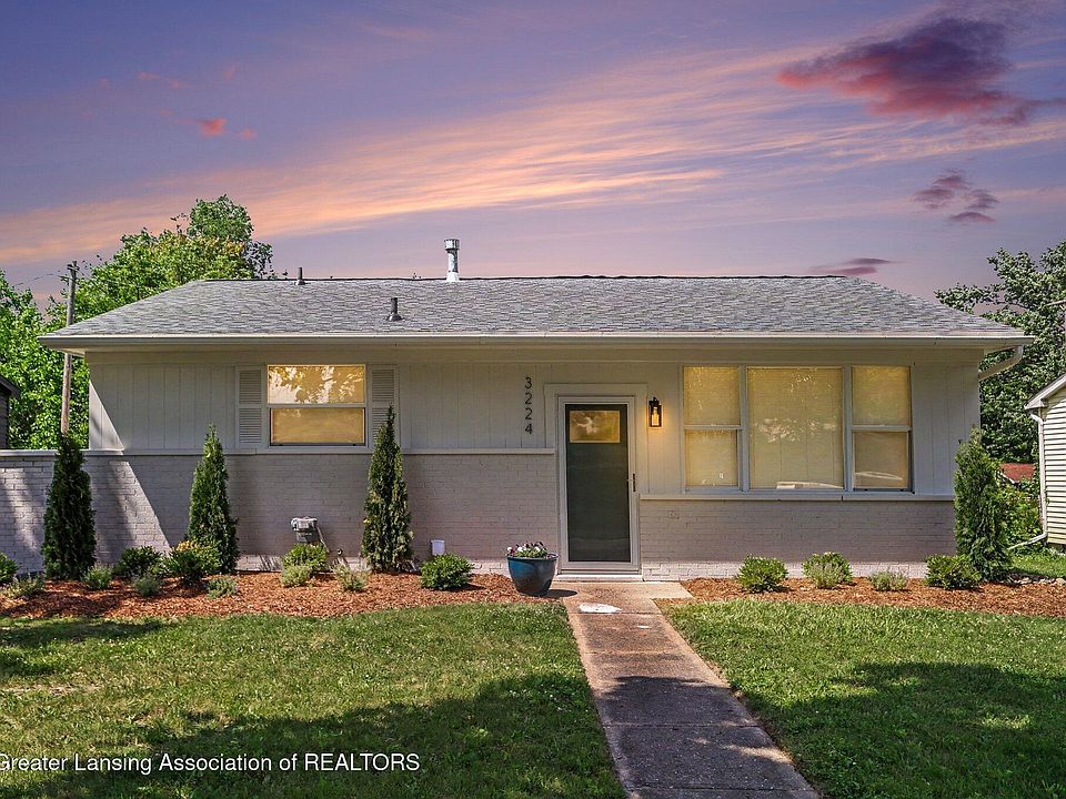 1st image of 3224 Reo Rd
