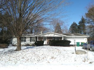 3825 Crockett Ct, Crystal Lake, IL 60014