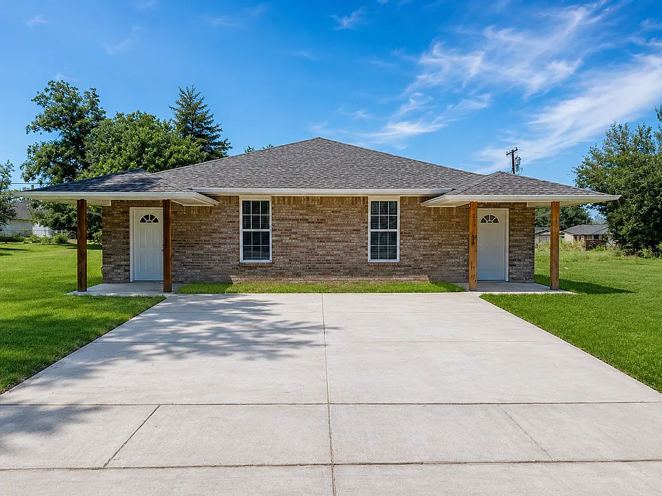 805 SW Summit Ave