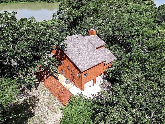 3rd image of 141 Arrowhead Ln