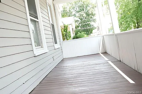 2 bed, 1.0 bath, 2122 sqft, $2,000 — Photo 2