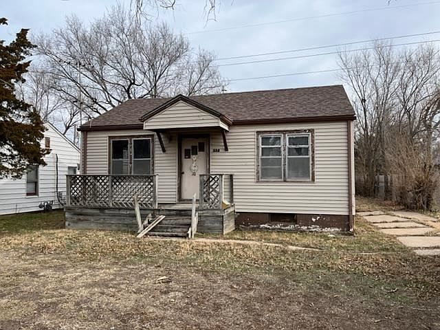 1st image of 538 N Edwards Ave