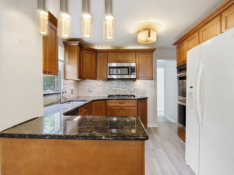 171 Central Ave — Photo 1