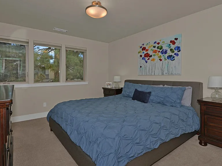 63132 NW Via Cambria — Photo 12