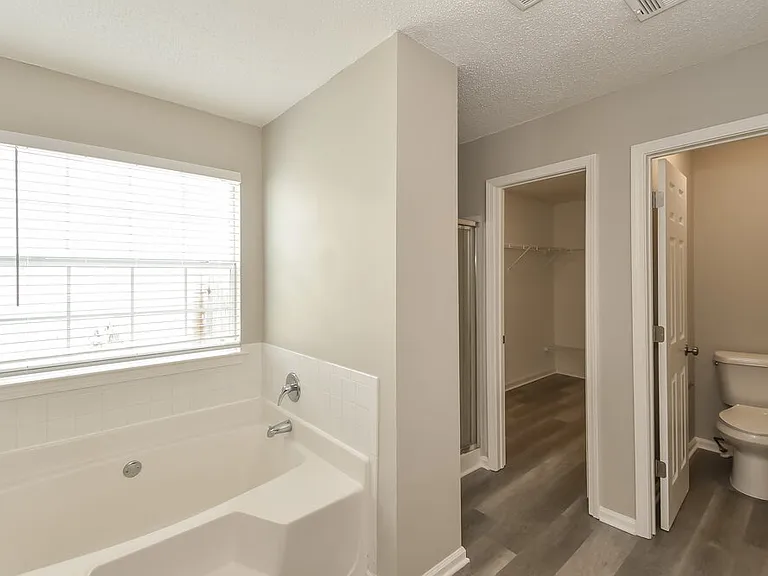 1726 Byrom Pkwy — Photo 11