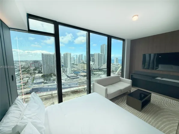 20 NE 11th St #2601, Miami, FL 33132