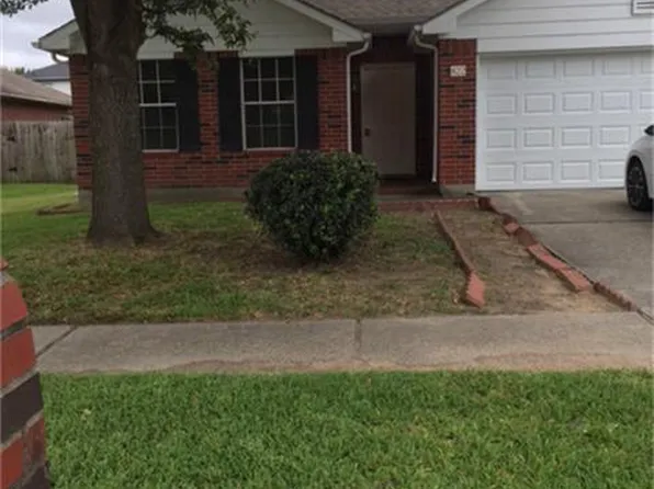 822 N Vista Dr, Houston, TX 77073