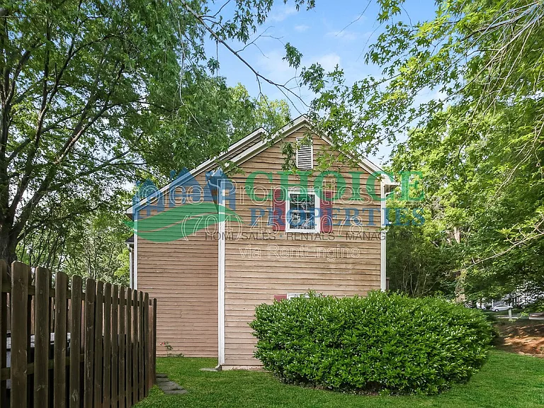 3304 Selwyn Farms Ln — Photo 5