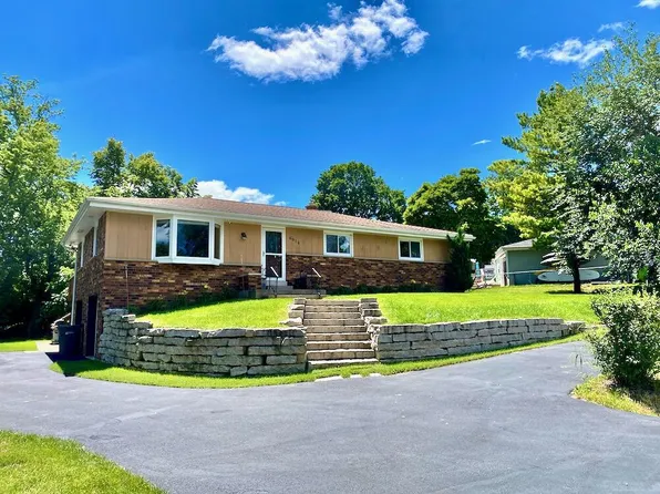 W179S6914 Muskego DRIVE, Muskego, WI 53150