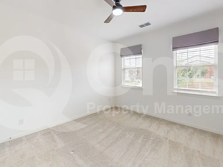 3285 Dover Dr — Photo 16