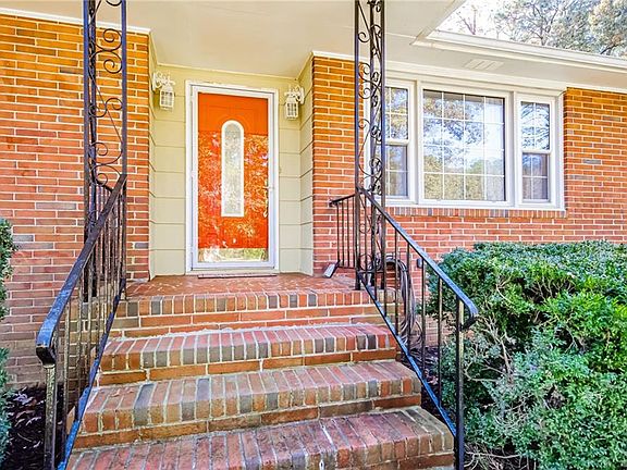 4th image of 11042 Palmwood Cir