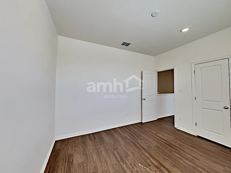 2709 Meadowood Hts — Photo 13
