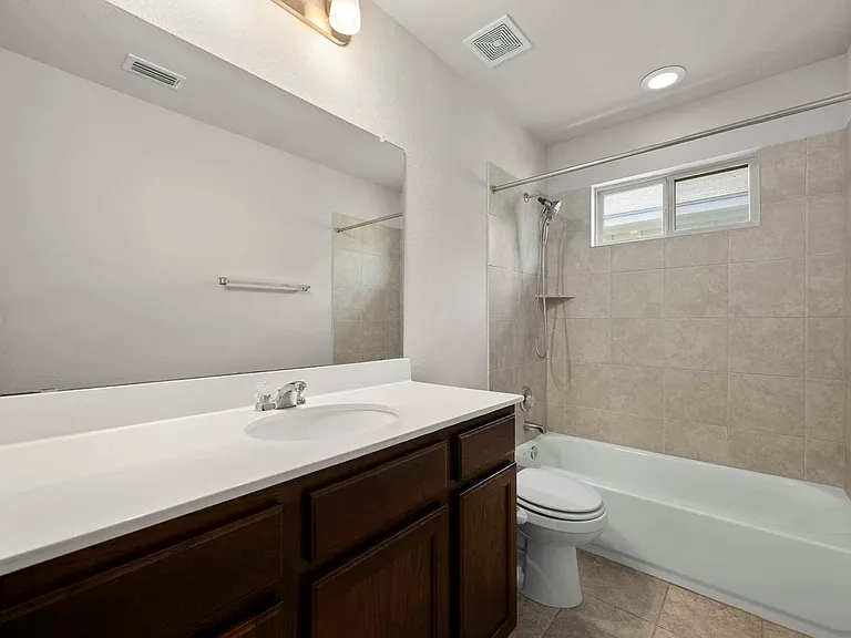 383 Eagle Brook Ln — Photo 25