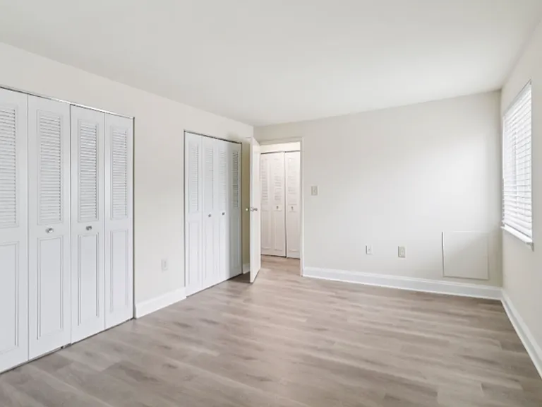 Mallard Courts Apartments — Photo 6