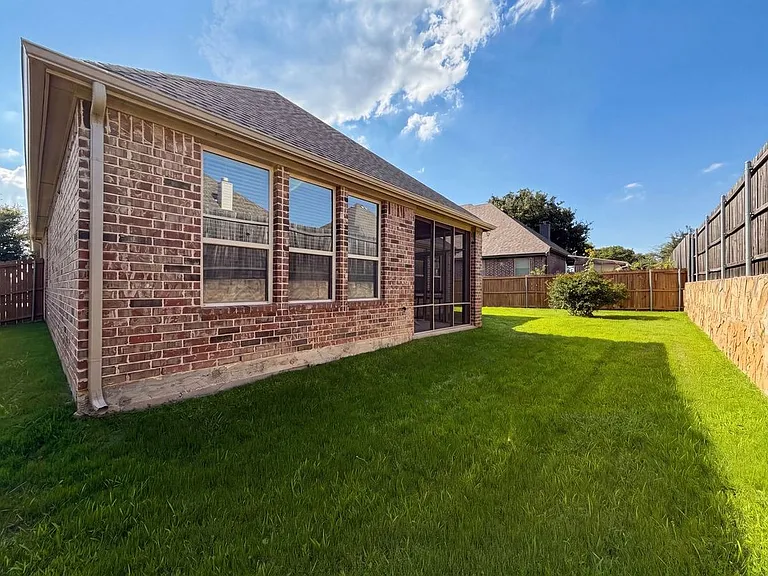 3005 S College Ave — Photo 14