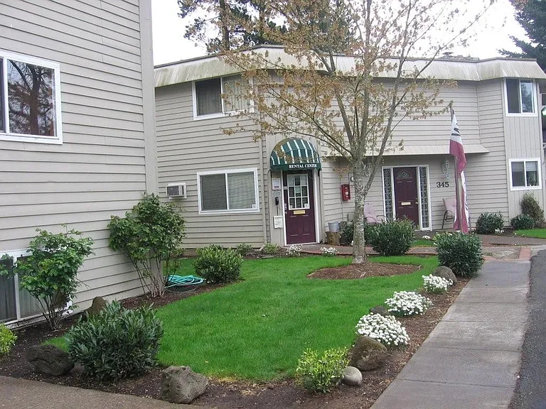 377 Madrona Ave SE #210 — Photo 13