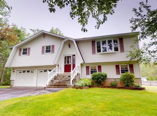 8 Cleveland Pl, Waterville, ME 04901