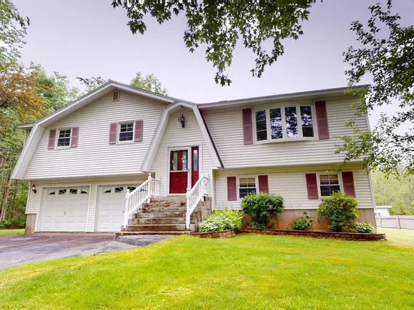 8 Cleveland Place, Waterville, ME 04901
