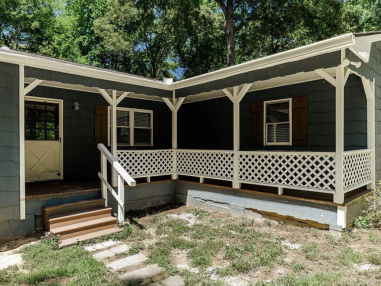 303 Brown Bridge Rd — Photo 22
