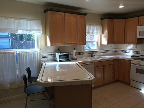 5th image of 1201 Palm Ave