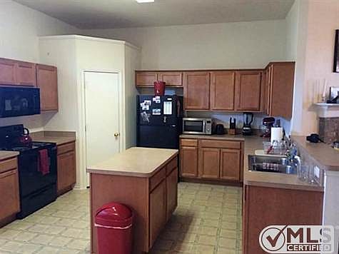 2nd image of 8005 Marielle Cir