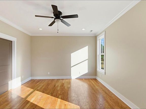 5th image of 125 Mila Mae Ln