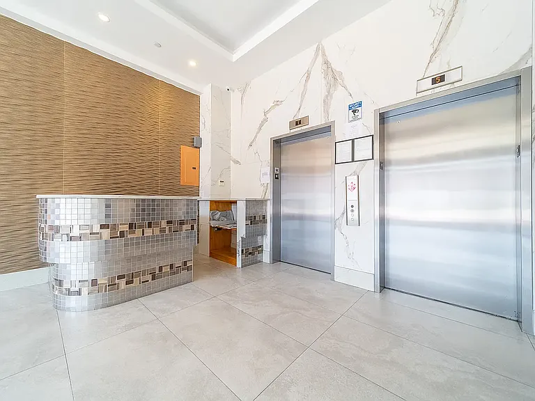 6298 Woodhaven Blvd #4 — Photo 3
