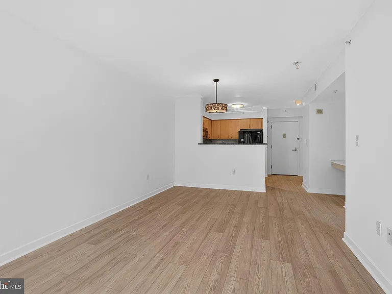 1000 New Jersey Ave SE #609 — Photo 7