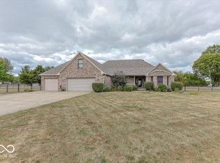 3862 Sawmill Ct, New Palestine, IN 46163