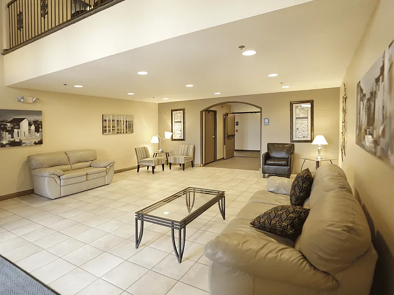 Meet with Our Friendly Leasing Team Today!