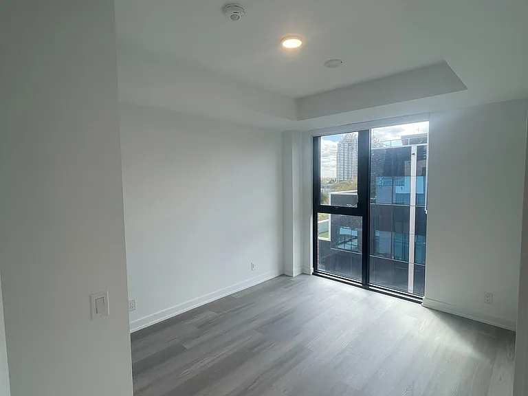 699 Sheppard Ave E #807 — Photo 6