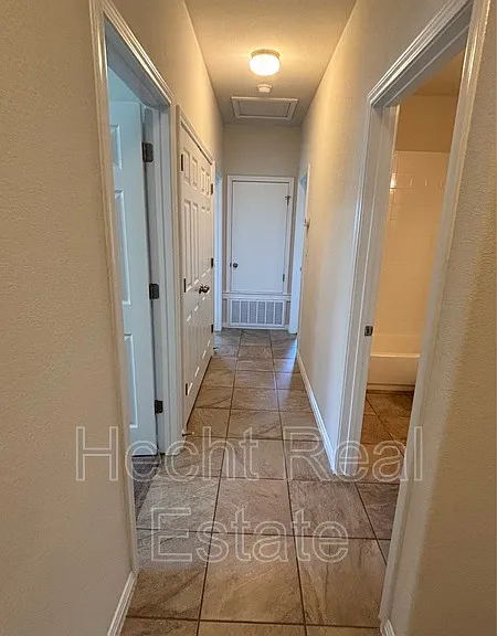 342 Main St #B — Photo 7