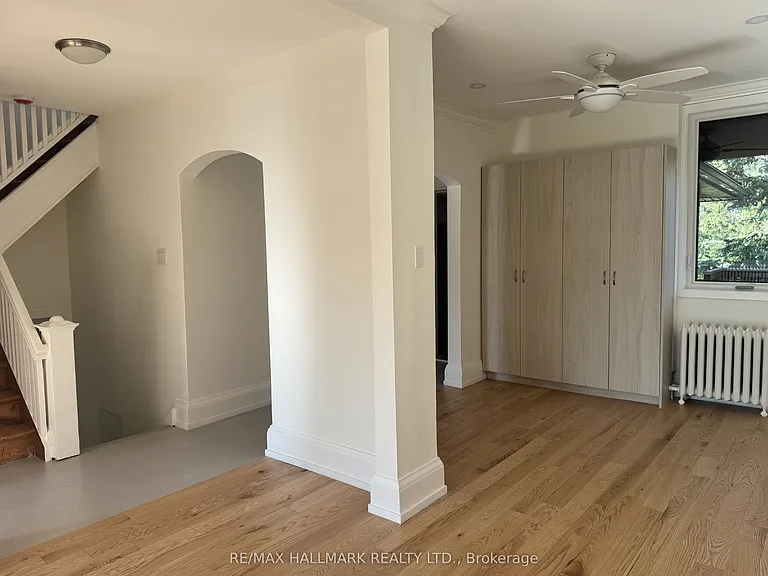 553 Broadview Ave #UPPER — Photo 10