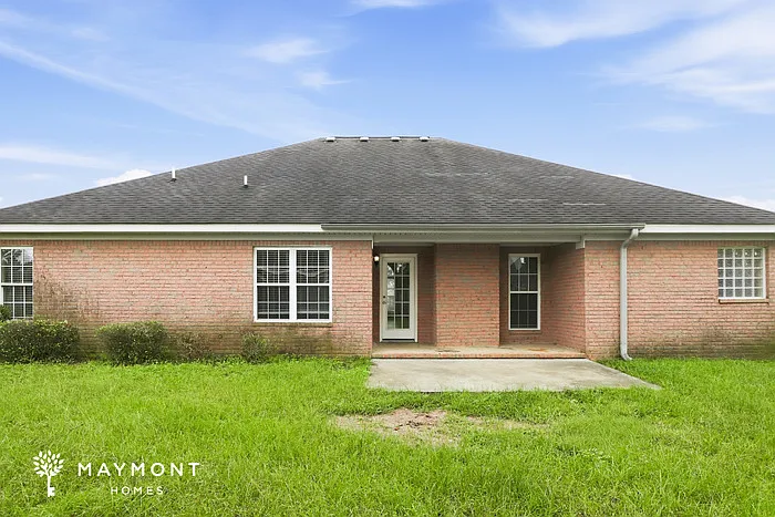 3 bed, 2.0 bath, 1956 sqft, $1,745 — Photo 3