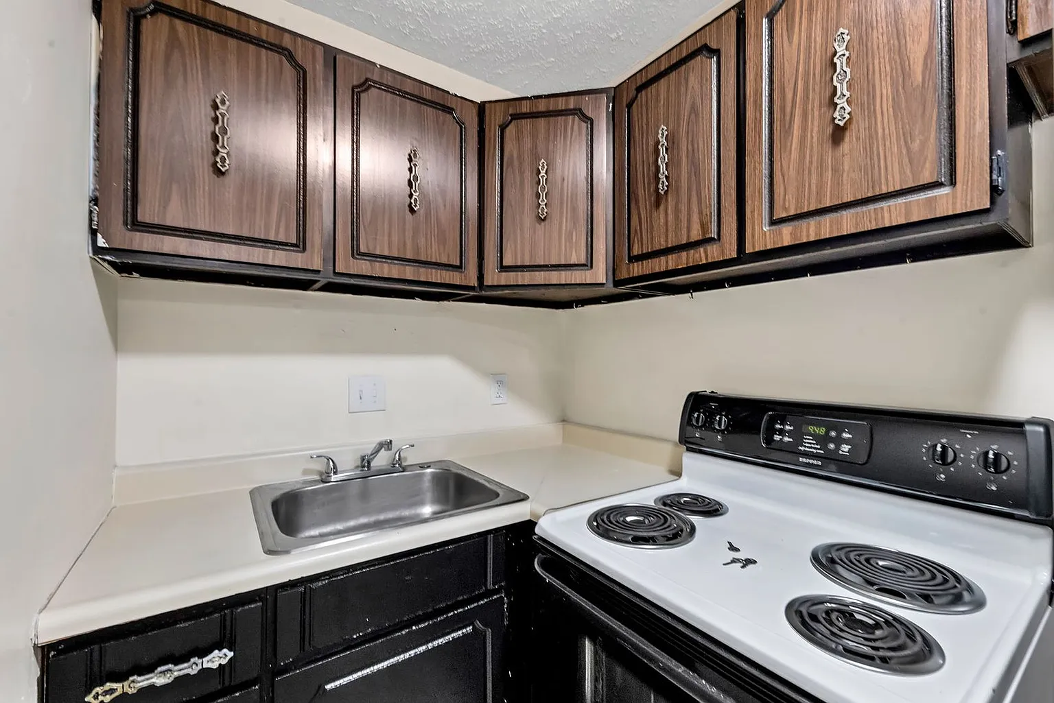 192 Pennsylvania Ave APT 6 photo 1