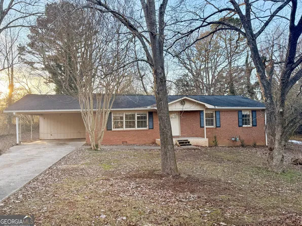 2041 Garden Rd, Gainesville, GA 30507